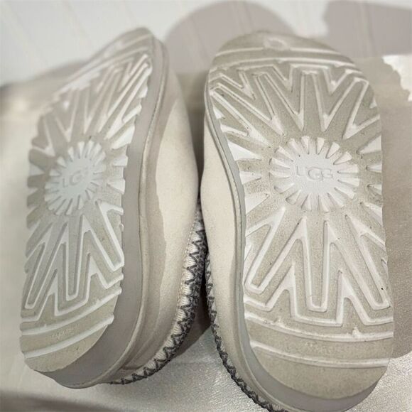 UGG Tasman Slippers Goose Light Grey Men’s US 7 / Women’s 8 Suede Sheepskin - Picture 8 of 9